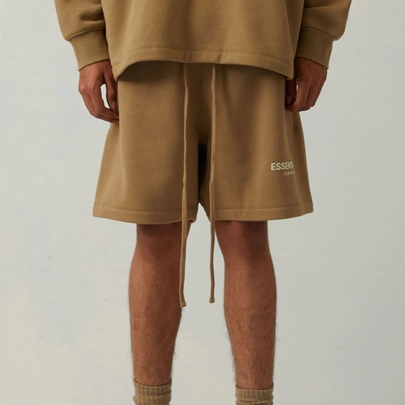 ESSENTIALS FEAR OF GOD OAK RELAXED SWEAT SHORTS🆕 - Picture 2 of 12